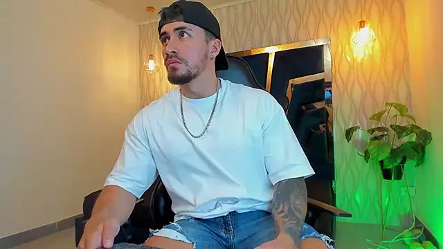 Brad_Summer — BIG MOANS AND SPIT MY COCK