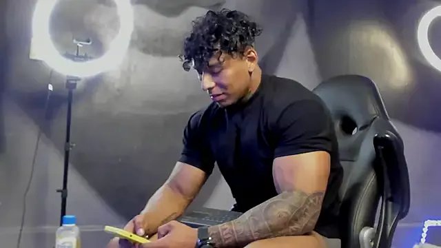 bradley_smith on StripChat