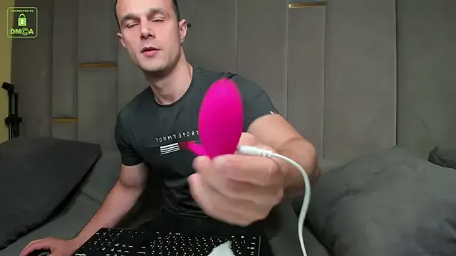 Offline BrandonNorris on StripChat