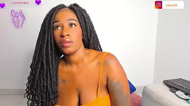 Brandy_brown_ on StripChat