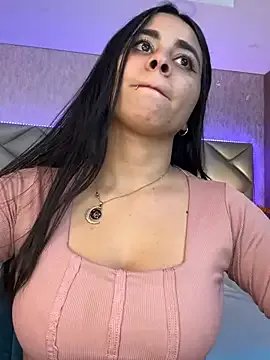 Brenda_Garcia on StripChat