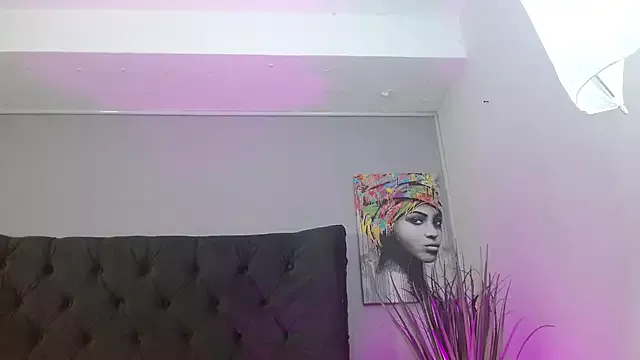 Offline BrithanySummer on StripChat