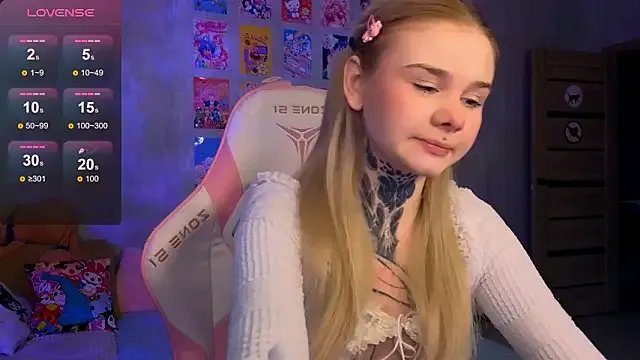 Britney_Lynch on StripChat