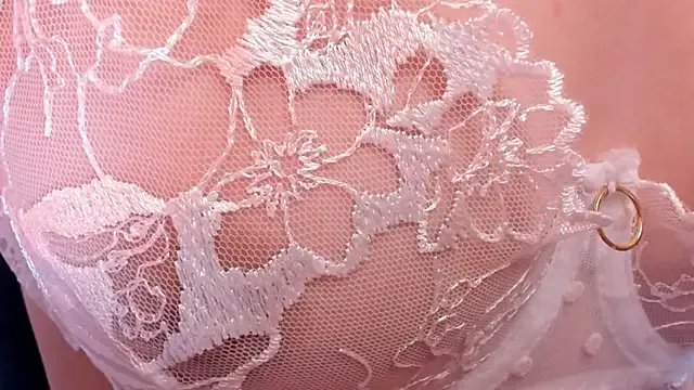 Britney_Ross on StripChat