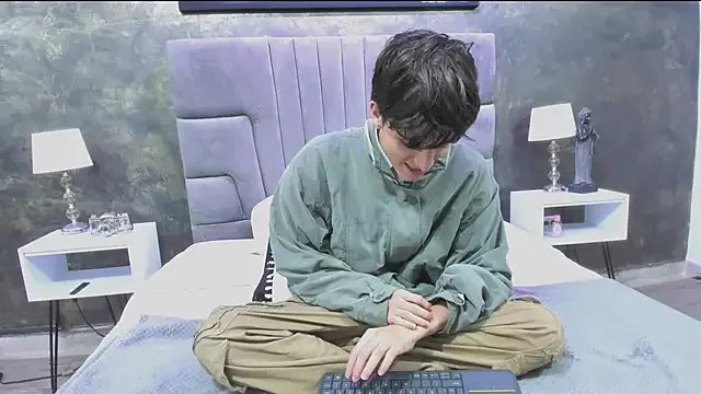 bruce_hans on StripChat