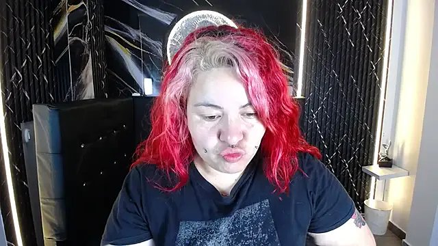 Bruja__Scarlata on StripChat