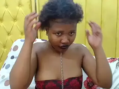 Offline BUNNYCHOWX28 on StripChat