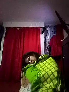 Cameron_puppy on StripChat