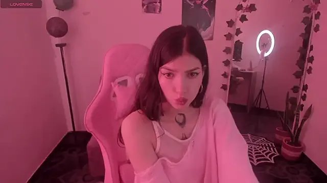 cami_mila9 on StripChat