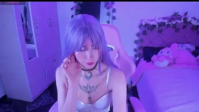 cami_mila9 on StripChat