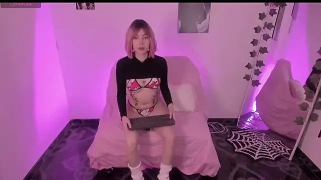 cami_mila9 on StripChat