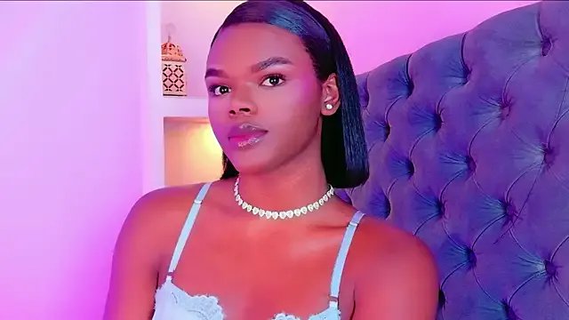 CamiEstrada on StripChat