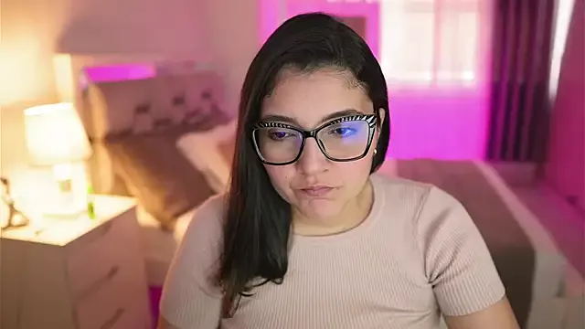 Offline Camilaa_bueno on StripChat