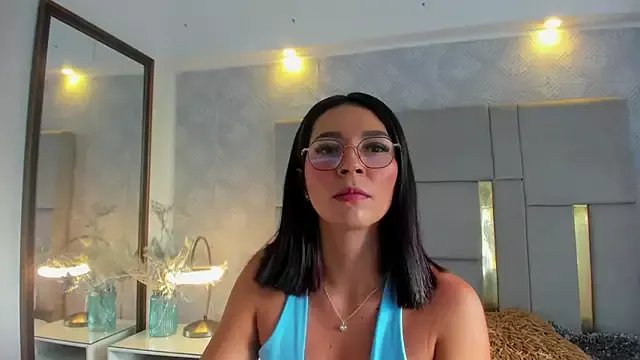 Camilaa_Sanchez_ on StripChat