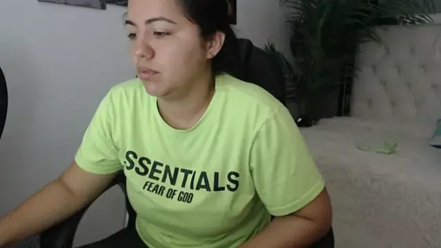 candiapole on StripChat