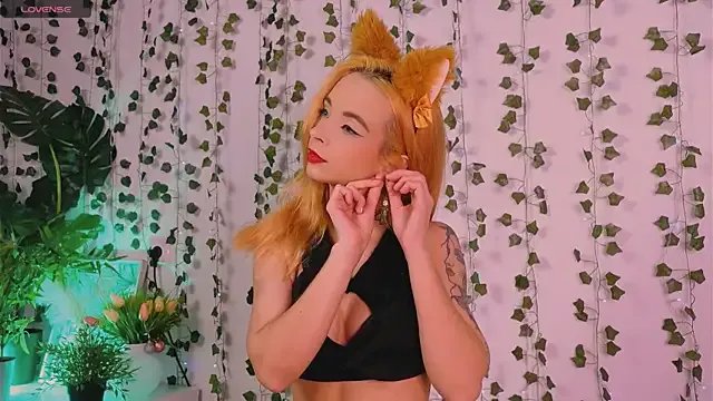 CarlyMilton on StripChat