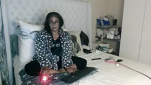 Offline Carocurvy on StripChat