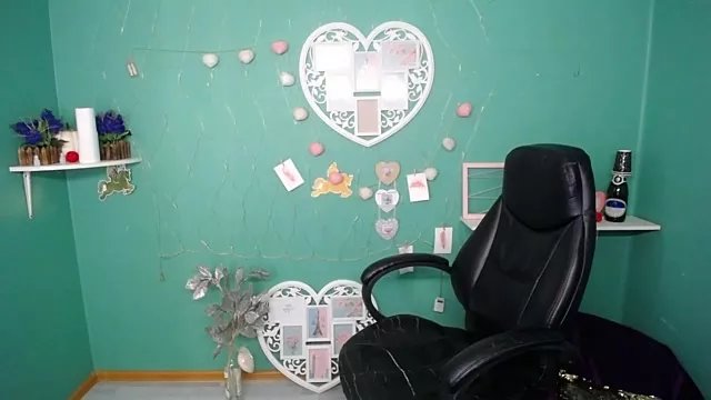 CarolGiggly on StripChat