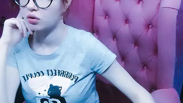 CarolGiggly on StripChat