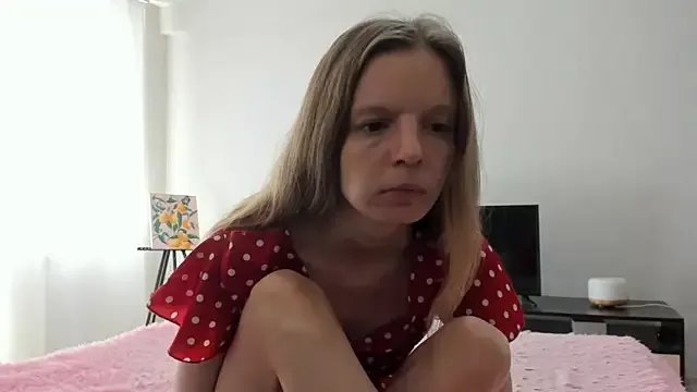CarolHowward on StripChat