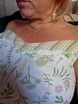 Offline CarrieLoveX on StripChat