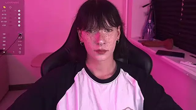 carthylovvve on StripChat