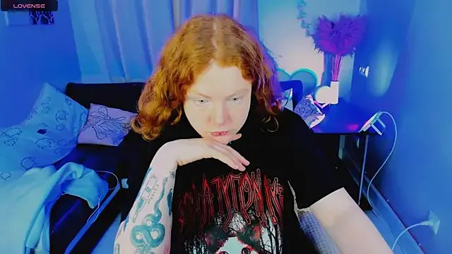 Cassie_xKiss — naked bouncing breasts!