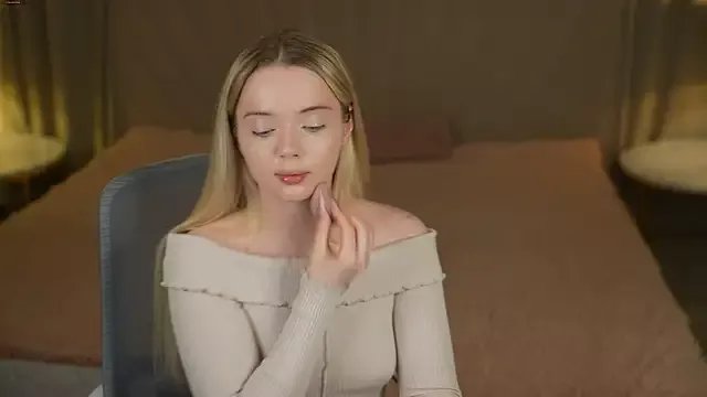 Cassy-Celestial_ on StripChat