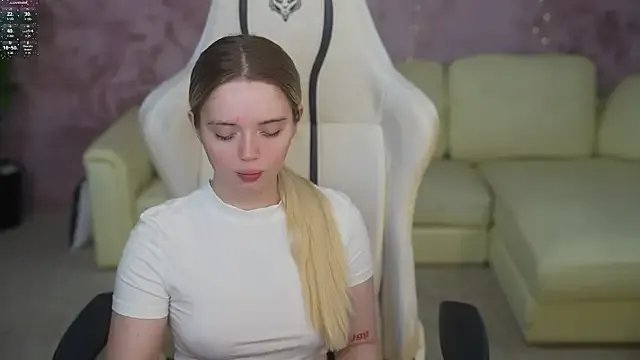 Cassy-Celestial_ on StripChat