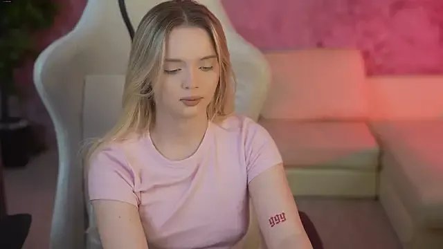 Cassy-Celestial_ on StripChat