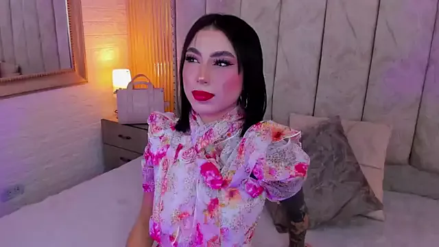 Offline catalina__23 on StripChat