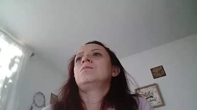 Catamilf77 on StripChat