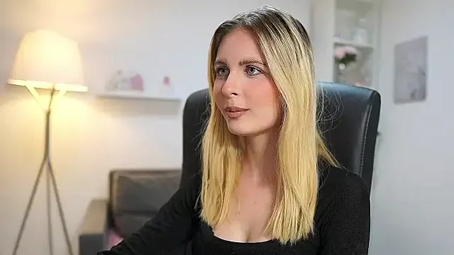 catecrago_ on StripChat