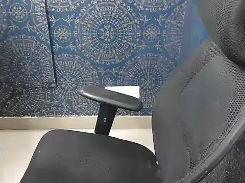 Offline catpussy_ruhi on StripChat