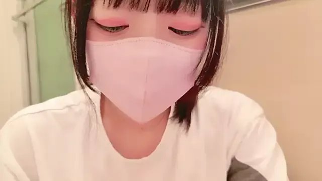 chan_yuma_tan on StripChat