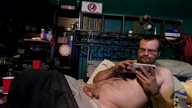 charactrzero on StripChat