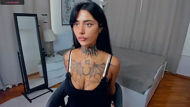 CharimgSabrina on StripChat