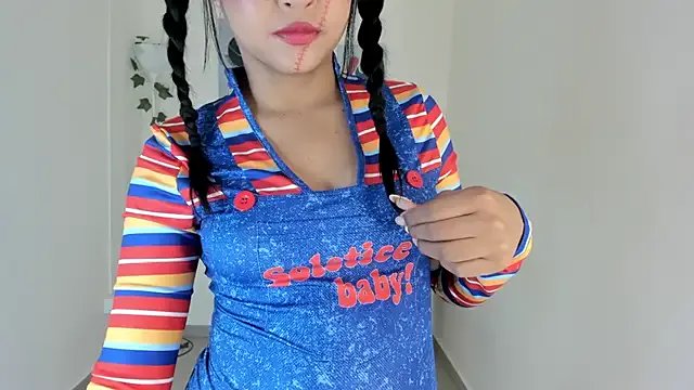 Charlothe_capell on StripChat