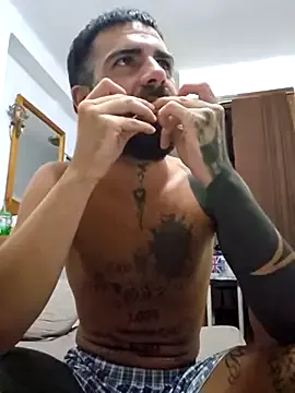 Offline charlye_inkkkk on StripChat