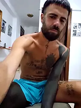 Offline charlye_inkkkk on StripChat