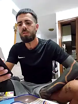 Offline charlye_inkkkk on StripChat