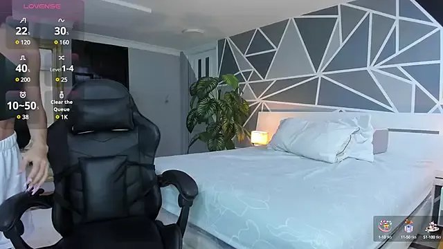 charolbruce_1 on StripChat