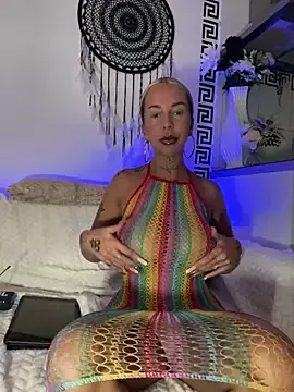 CheekyChels on StripChat 