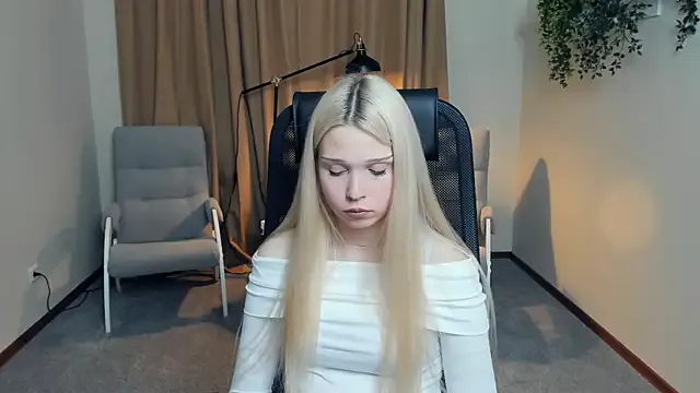 Offline CherrylHolme on StripChat