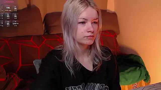 CherryNight6 on StripChat