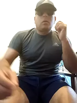 Offline chicoguapo8 on StripChat