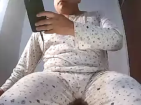 Offline chicoguapo8 on StripChat