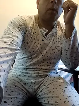 Offline chicoguapo8 on StripChat