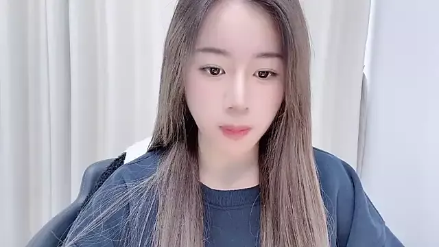 Offline chloe-01 on StripChat