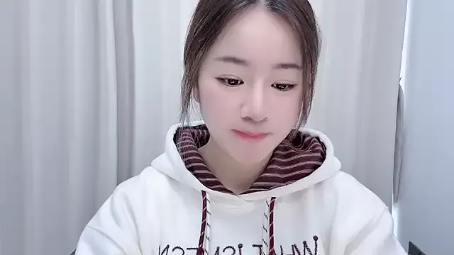 Offline chloe-01 on StripChat